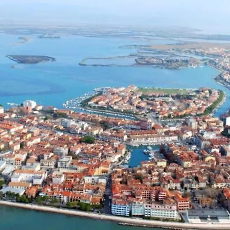 Apartment In Close To The